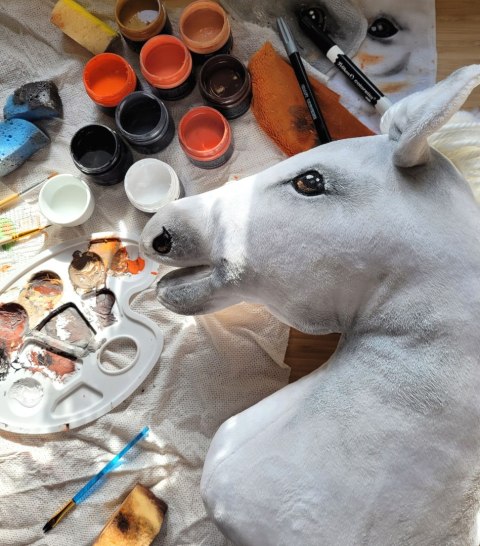 Hobby Horse Mały koń na kiju Premium biały z biała grzywą A5