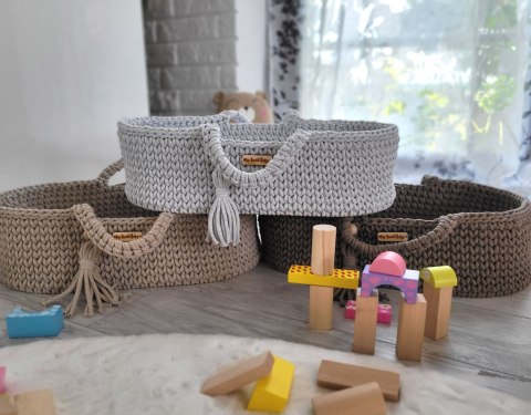 Kosz Mojżesza BOHO bawełniany nosidełko dla lalek z drewnianą kołyską - mocca